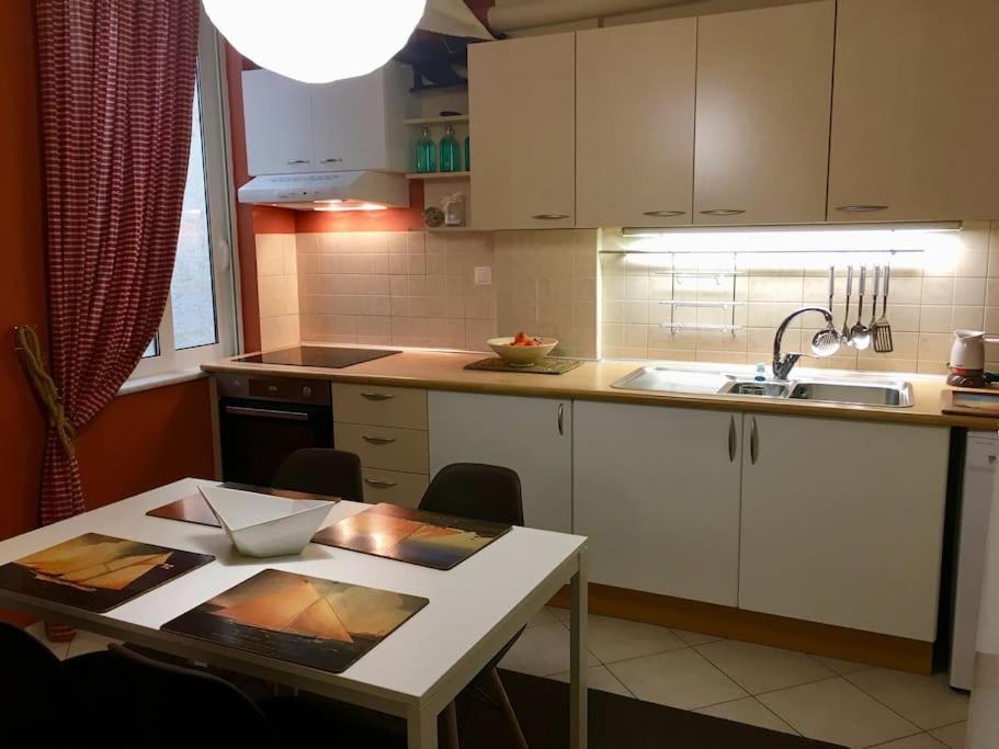 Central Spacious Apartment 70Sqm Tripoli Ngoại thất bức ảnh