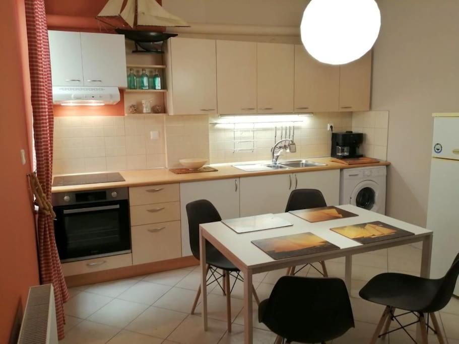 Central Spacious Apartment 70Sqm Tripoli Ngoại thất bức ảnh